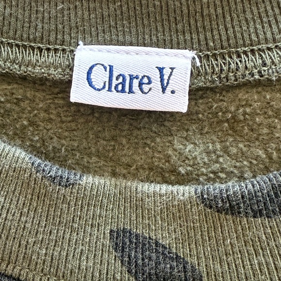 Clare V. Le Drop Sweatshirt Army Jag Green Animal Print Crop Sz XL - Picture 5 of 11